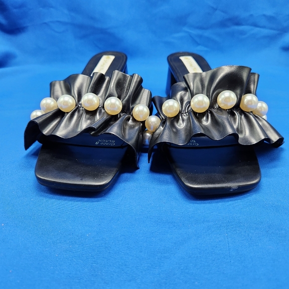Camel Threads Grace Womens Size 8 Black Slip On Ruched w/ Pearls Heel Sandals - Picture 3 of 13